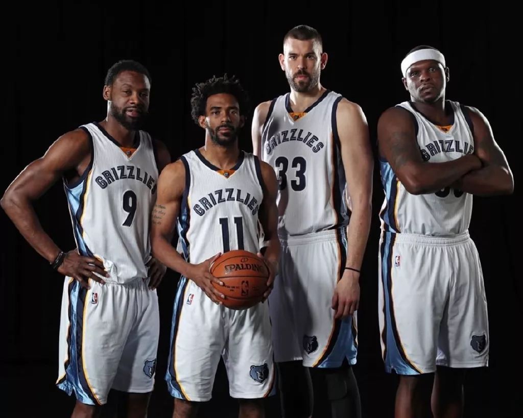 旺仔破门 欧冠切尔西3-0十人巴萨（欧冠：旺仔建功，切尔西3-0击败十人巴萨）