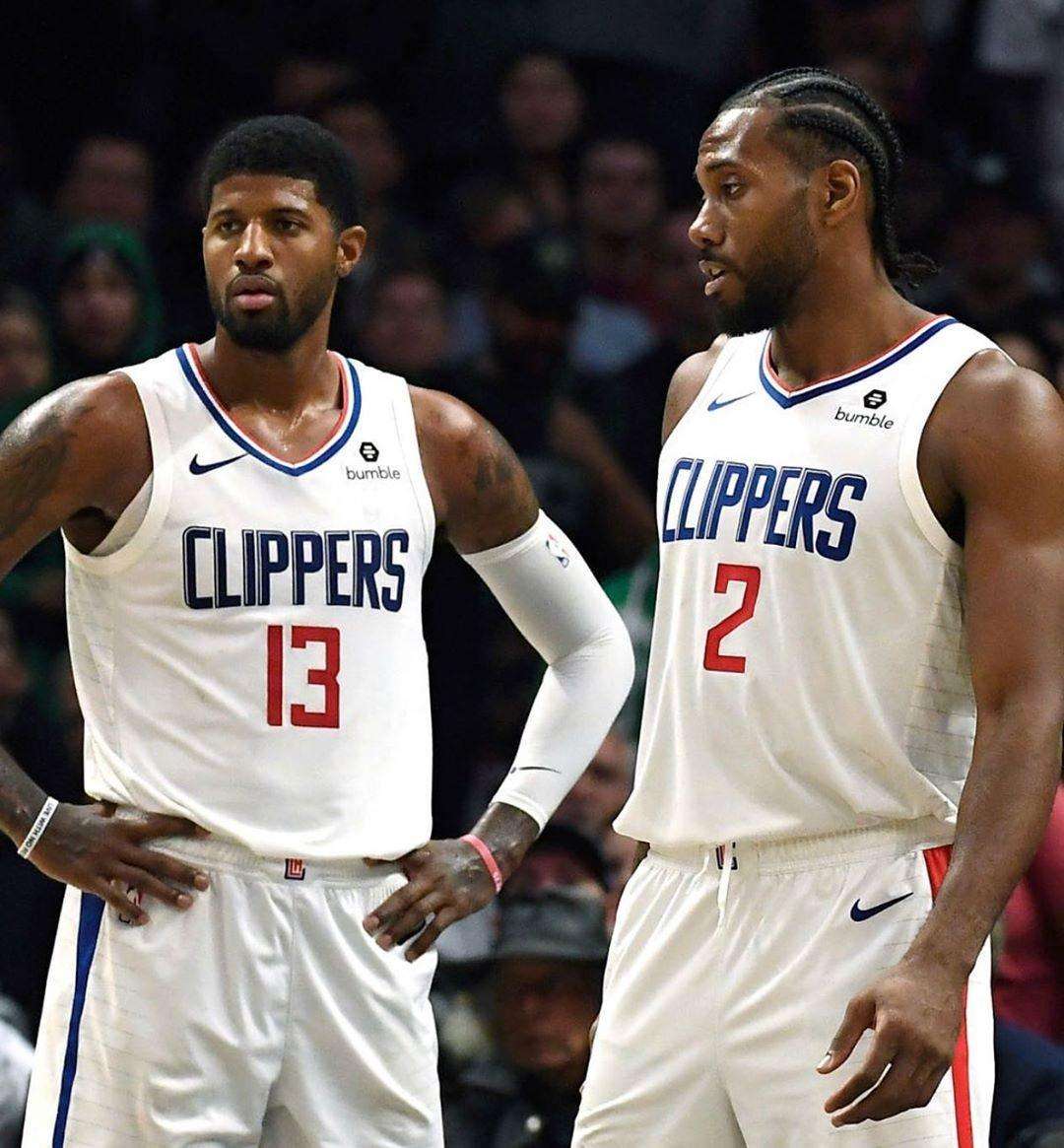 NBA杯八强对阵出炉，雷霆&魔术领衔东西部（NBA杯八强揭晓：雷霆与魔术领跑东西部）