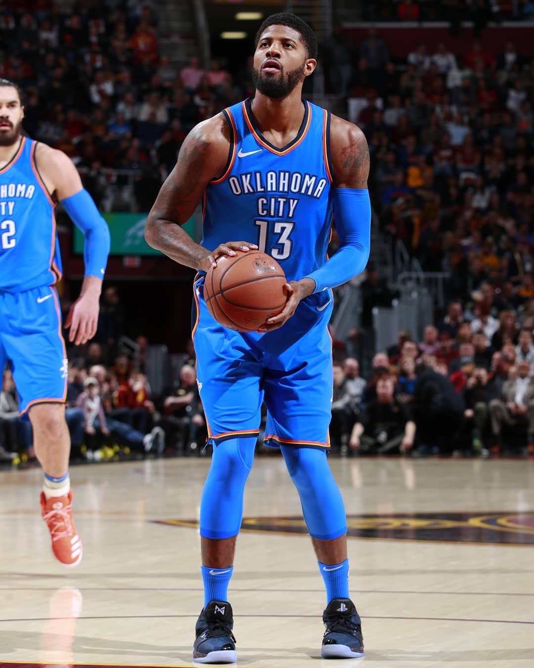 猛龙尼克斯NBA杯赛前上脚亮点纷呈（NBA杯赛前，猛龙与尼克斯球鞋上脚看点十足）