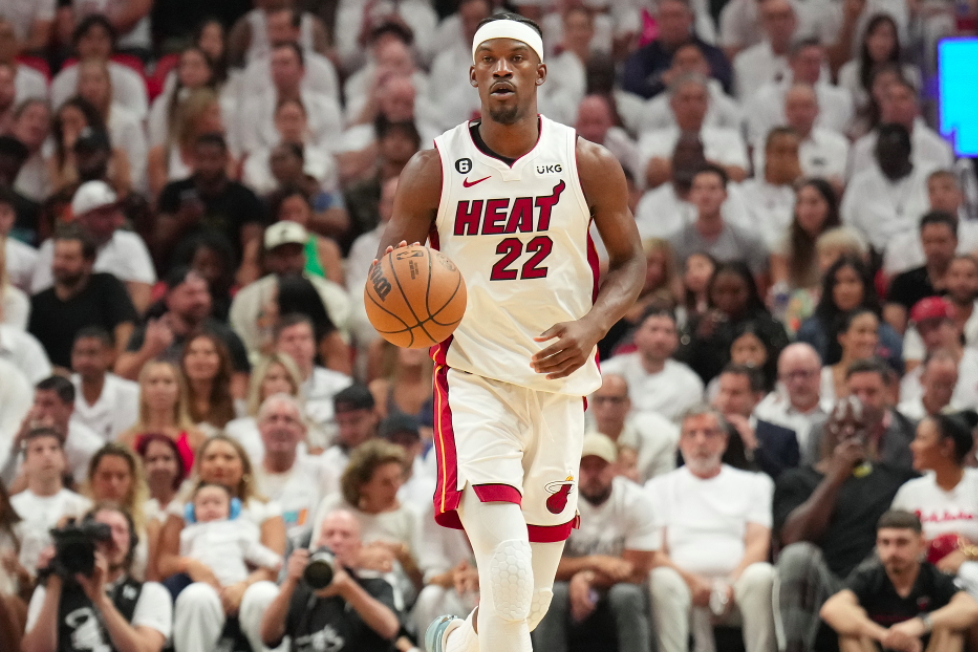 欧冠战报：皇马主场大胜对手,（欧冠快讯：皇马主场横扫对手）