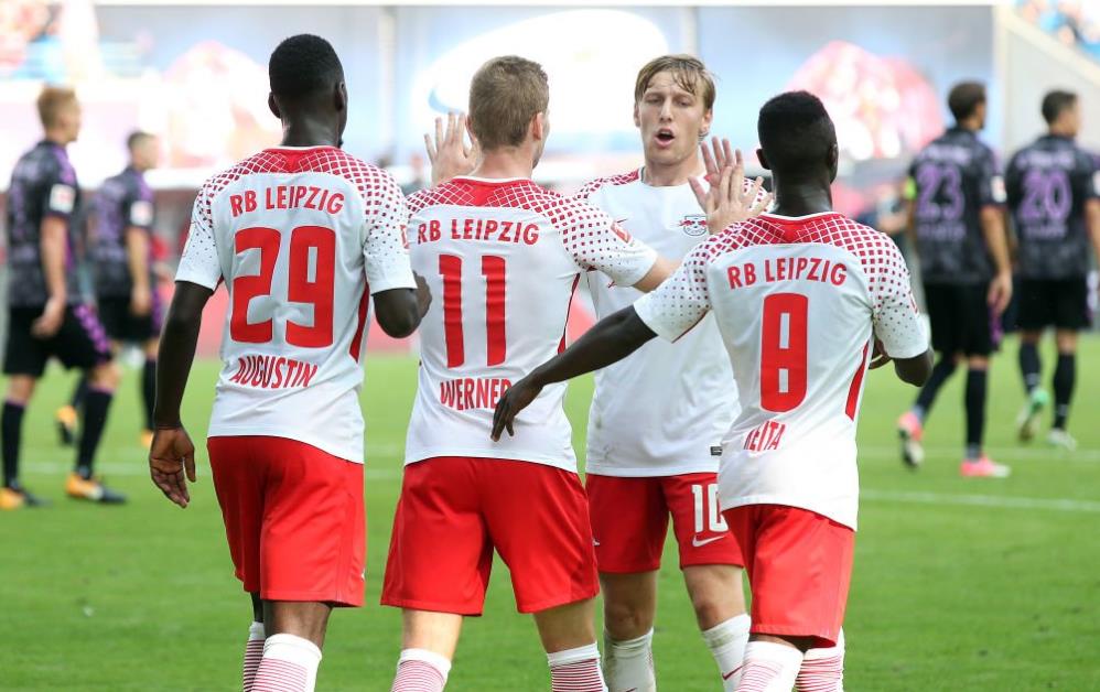 莫斯克拉：人们梦想赢得欧冠是正常的，但现在是11月赛季还长（莫斯克拉：渴望欧冠夺冠很正常，但现在才11月，赛季仍很漫长）