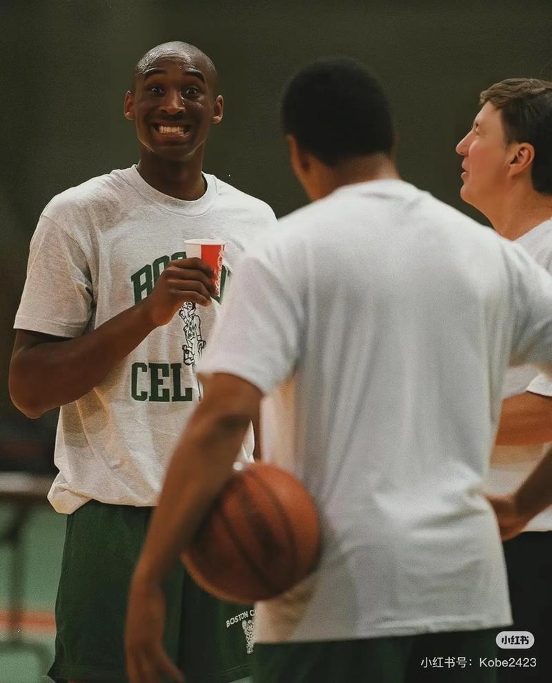 已经不是第一次了！菲利普-阮首回合就曾因失误送给国安两球（失误并非头一回！菲利普-阮首回合两度送礼助国安破门）