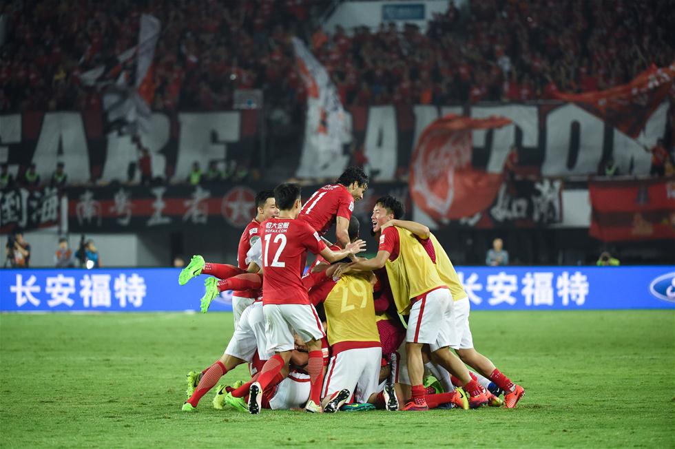 巴萨欲免费挖角曼联青训太子，曝其心怀儿萨梦！欧洲多家豪门觊觎