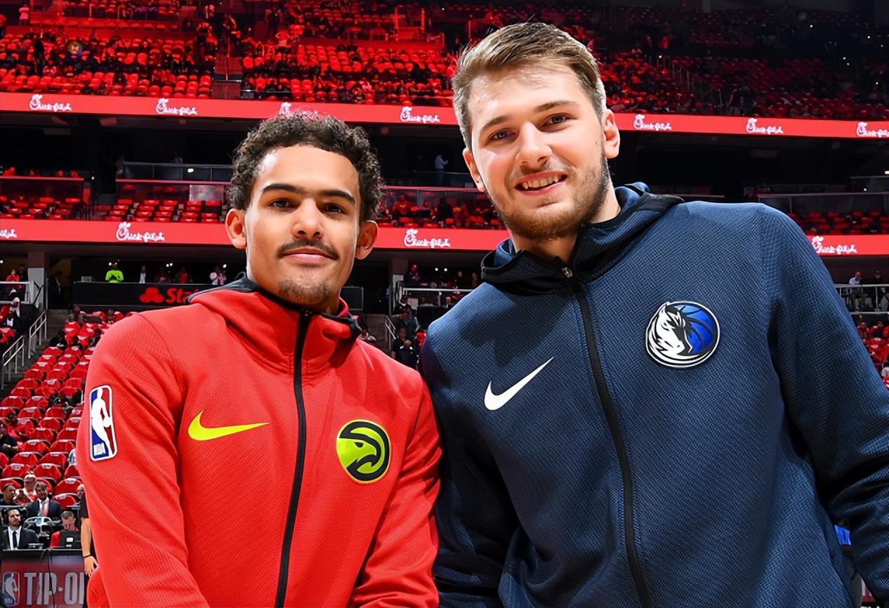 斯基拉：哈托今天与切尔西签约至2032年，并附带1年续约选项（斯基拉：哈托今日与切尔西签约至2032年，合同含1年延长选项）